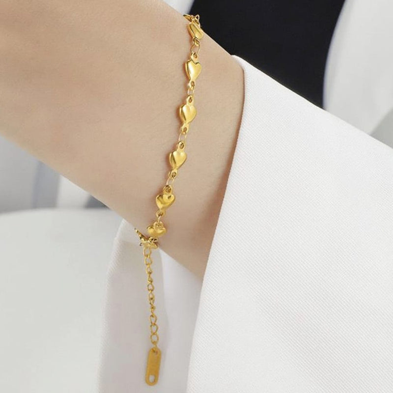 GRACIE - 18k Gold-Plated Heart Bracelet | Elegant & Adjustable Romantic Jewelry - Enkanta